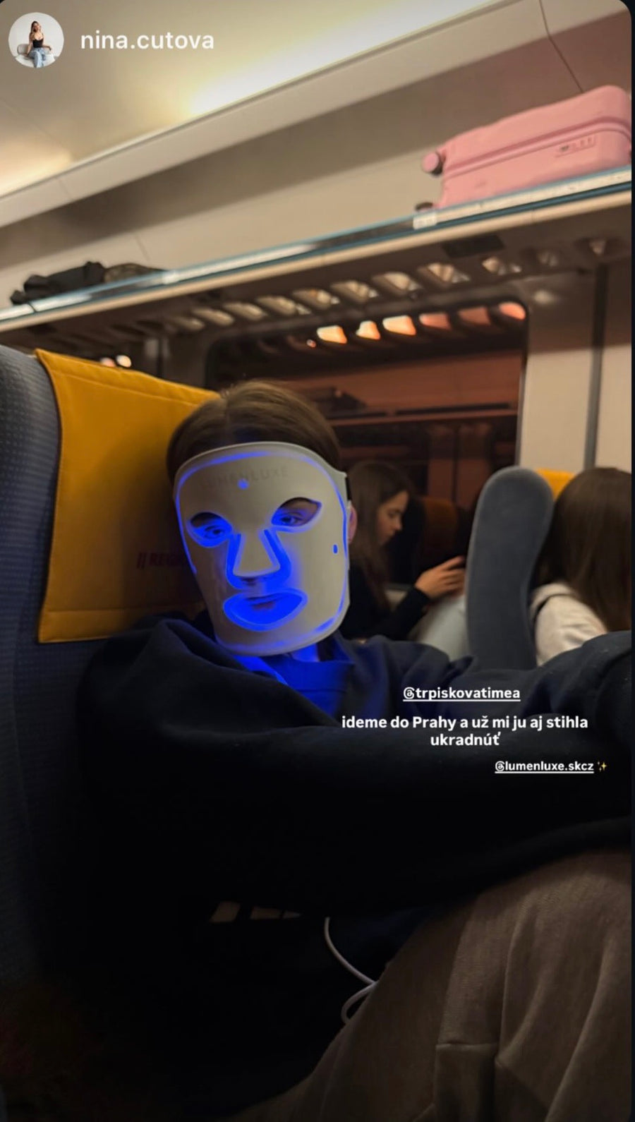LED maska na obličej LumenLuxe – fotka od zákaznice